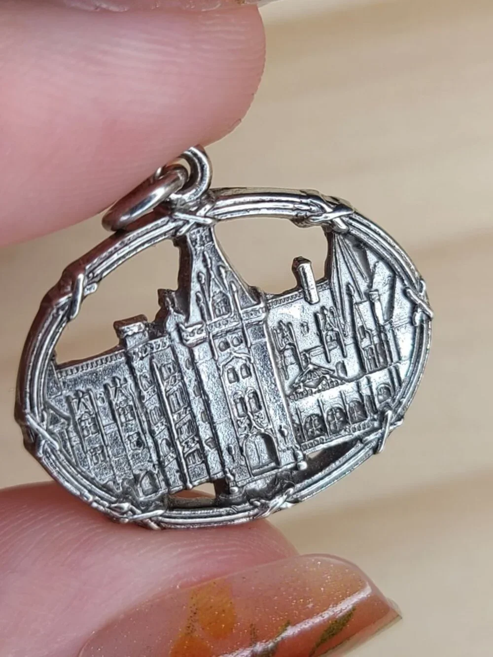 Vintage Sterling Silver Biltmore Estate Oval Pendant Charm Asheville NC .75" - Picture 5 of 8